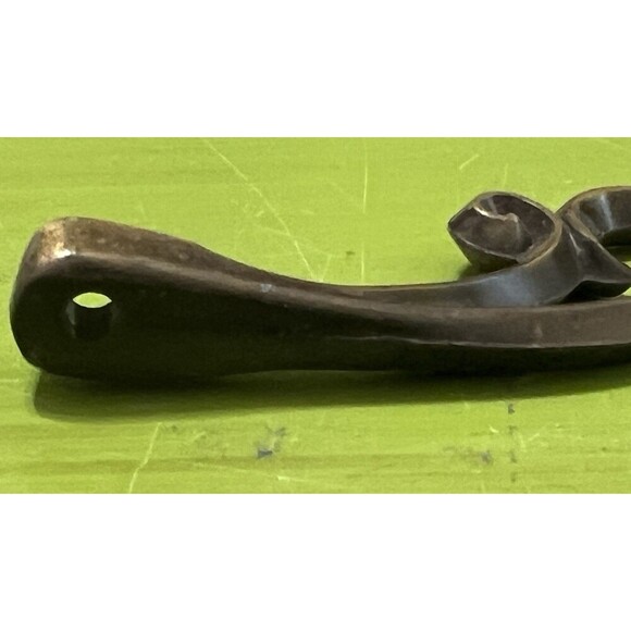 Lot of 4 Brass Vintage Drawer Pulls Closet Handles 8" Length - Picture 5 of 7